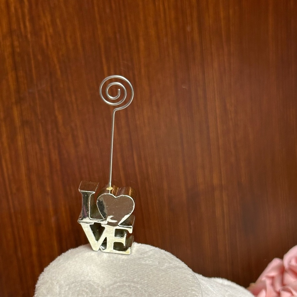 Silver Tone LOVE shaped sign Place Card Holder